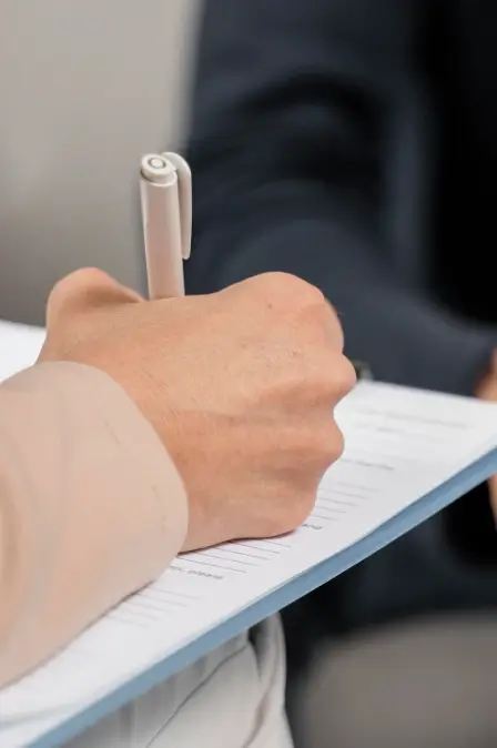 доктор пишет показания